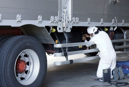 トラックメンテナンス